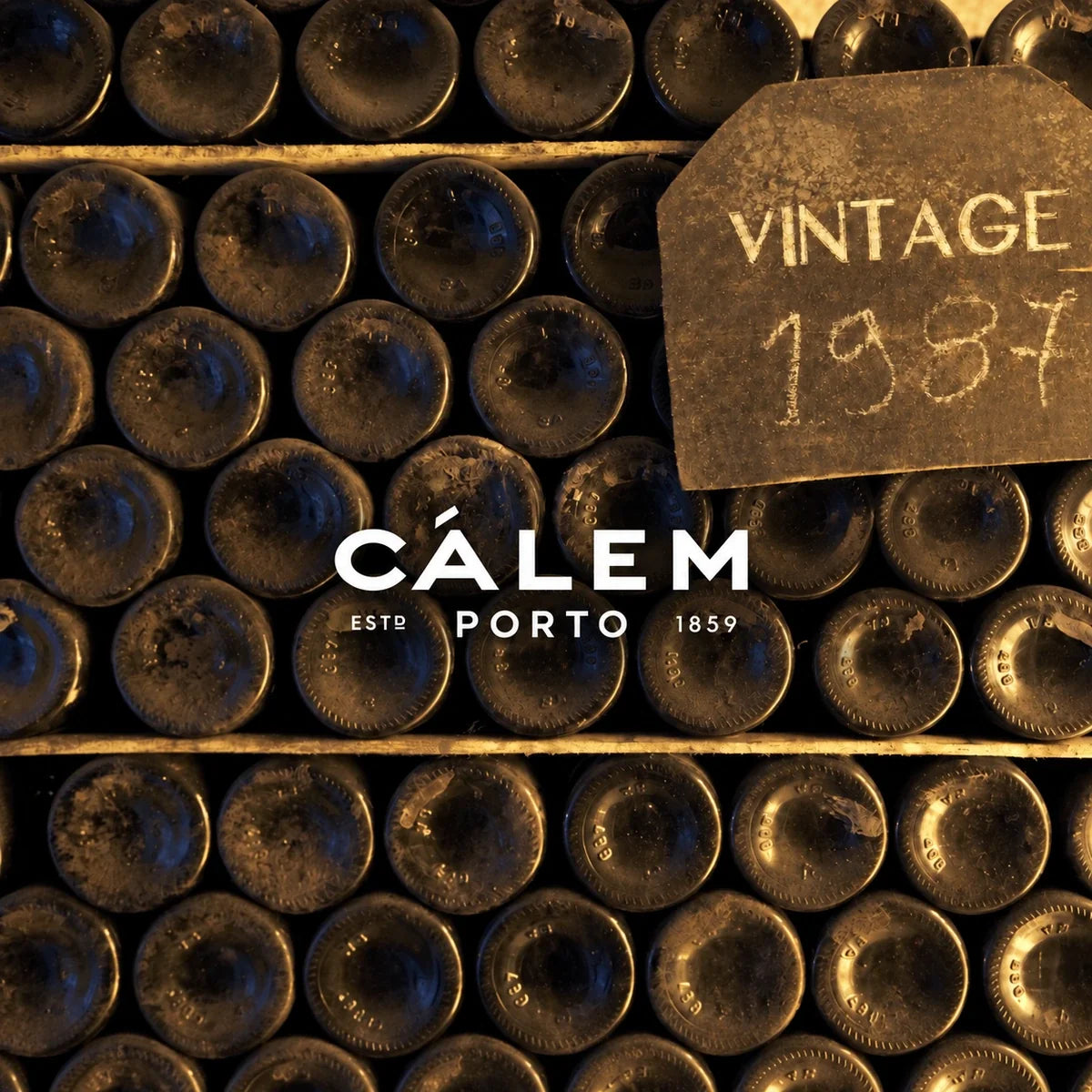 Calem Port, sfeerfoto met logo