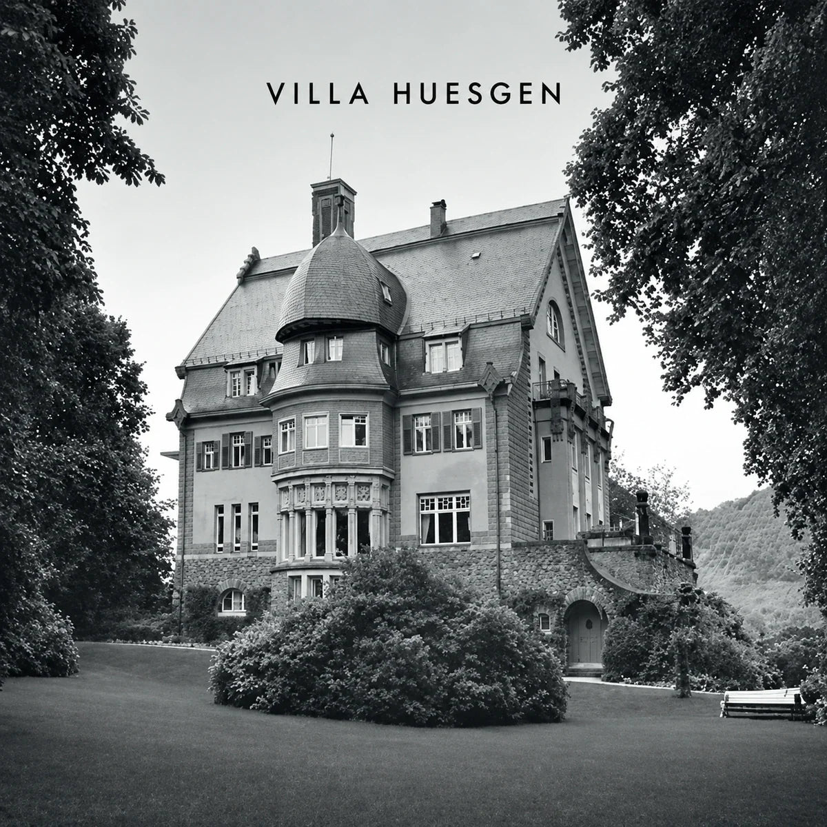 Villa Huesgen, sfeerfoto met logo