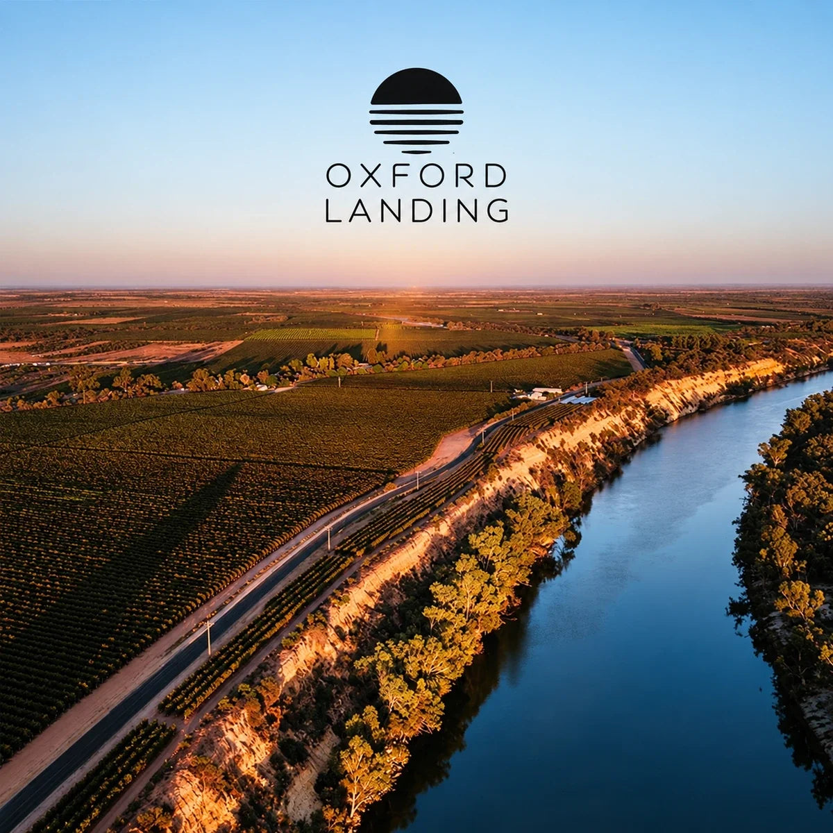 Oxford Landing, sfeerfoto met logo