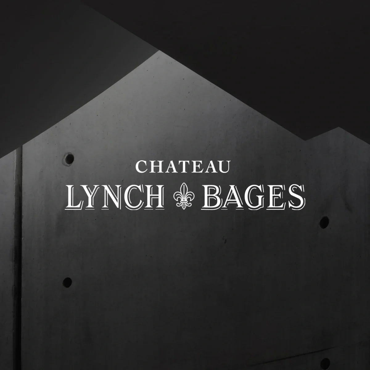 Château de Lynch-Bages, sfeerfoto met wijnhuislogo