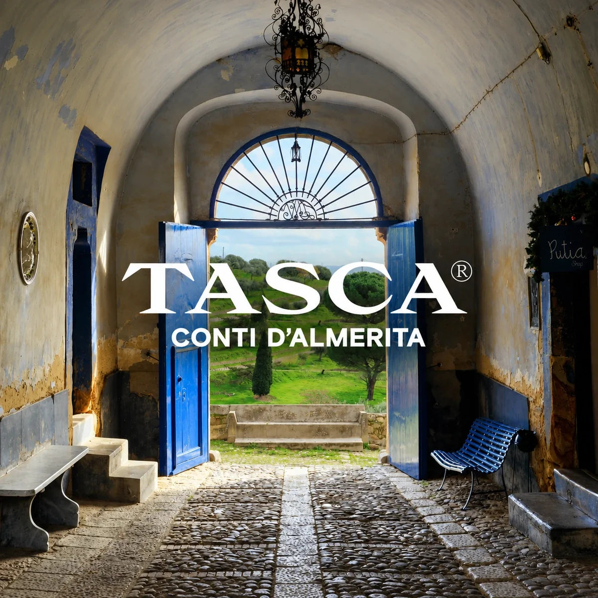 Tasca Regaleali, sfeerfoto met logo